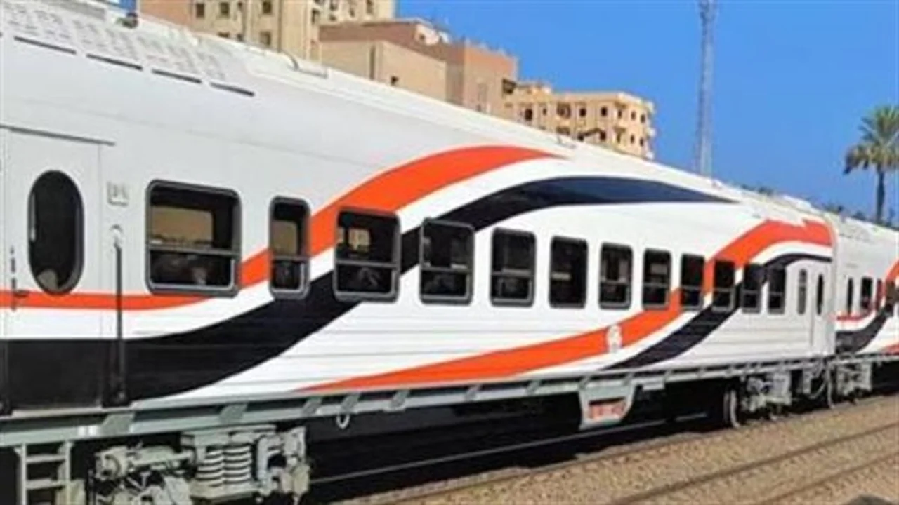 قطارات جديدة.. تعزيز خدمات سكك حديد مصر لمواجهة المصطافين الصيفيين
